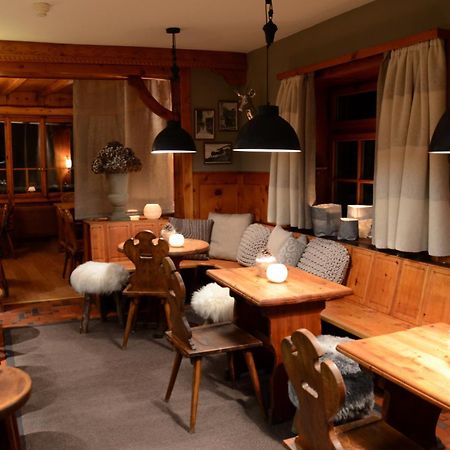 Hotel Le Grand Chalet Favre Saint-Luc Ngoại thất bức ảnh