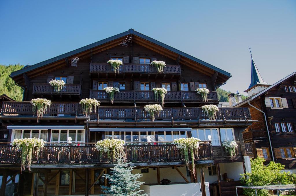 Hotel Le Grand Chalet Favre Saint-Luc Ngoại thất bức ảnh